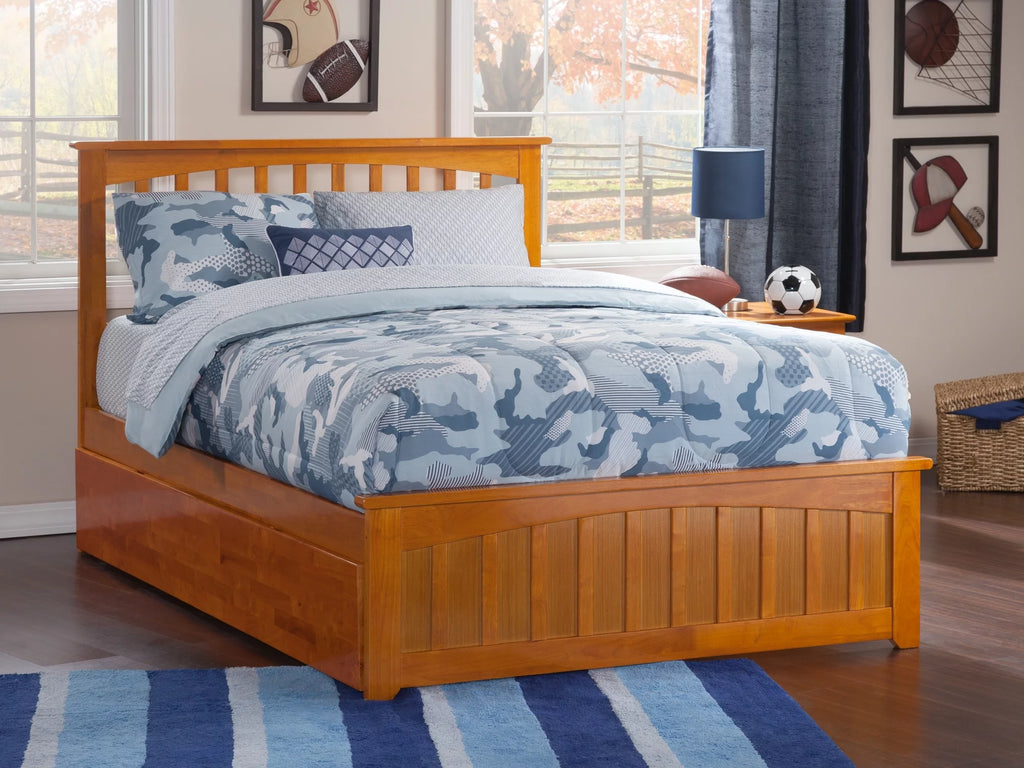 Caramel Wood Platform Bed with Footboard and Trundle J9913