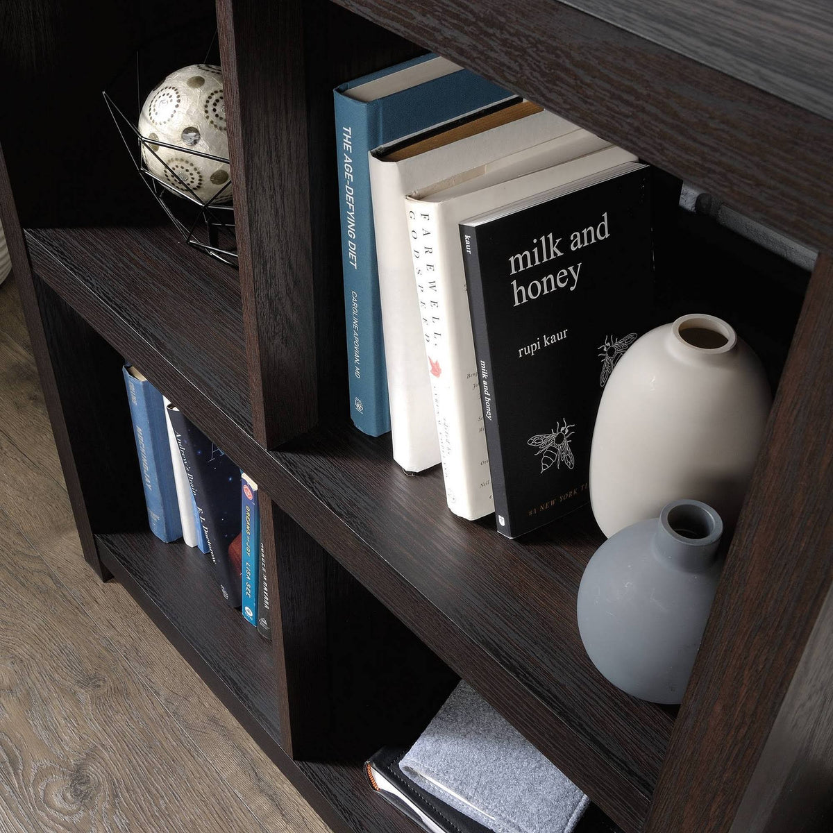4 Cube Bookcase E816