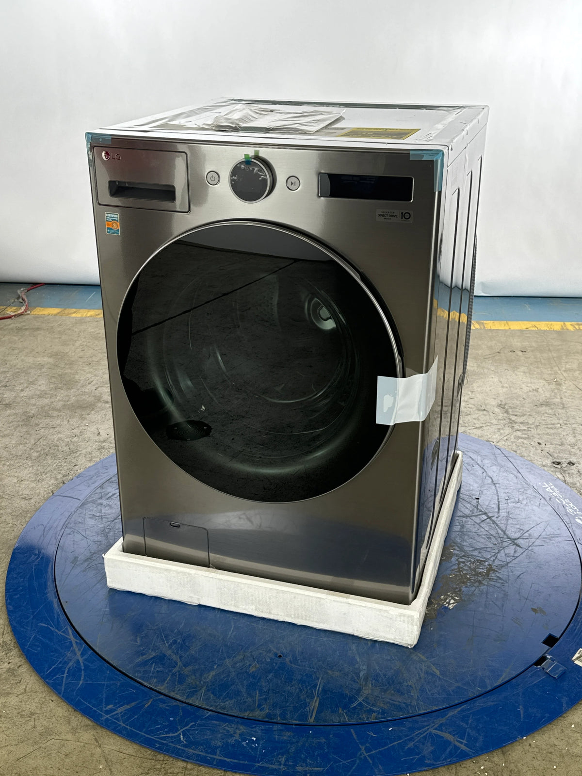 5.2 Cu Ft Graphite Steel Front Load Washer U5416