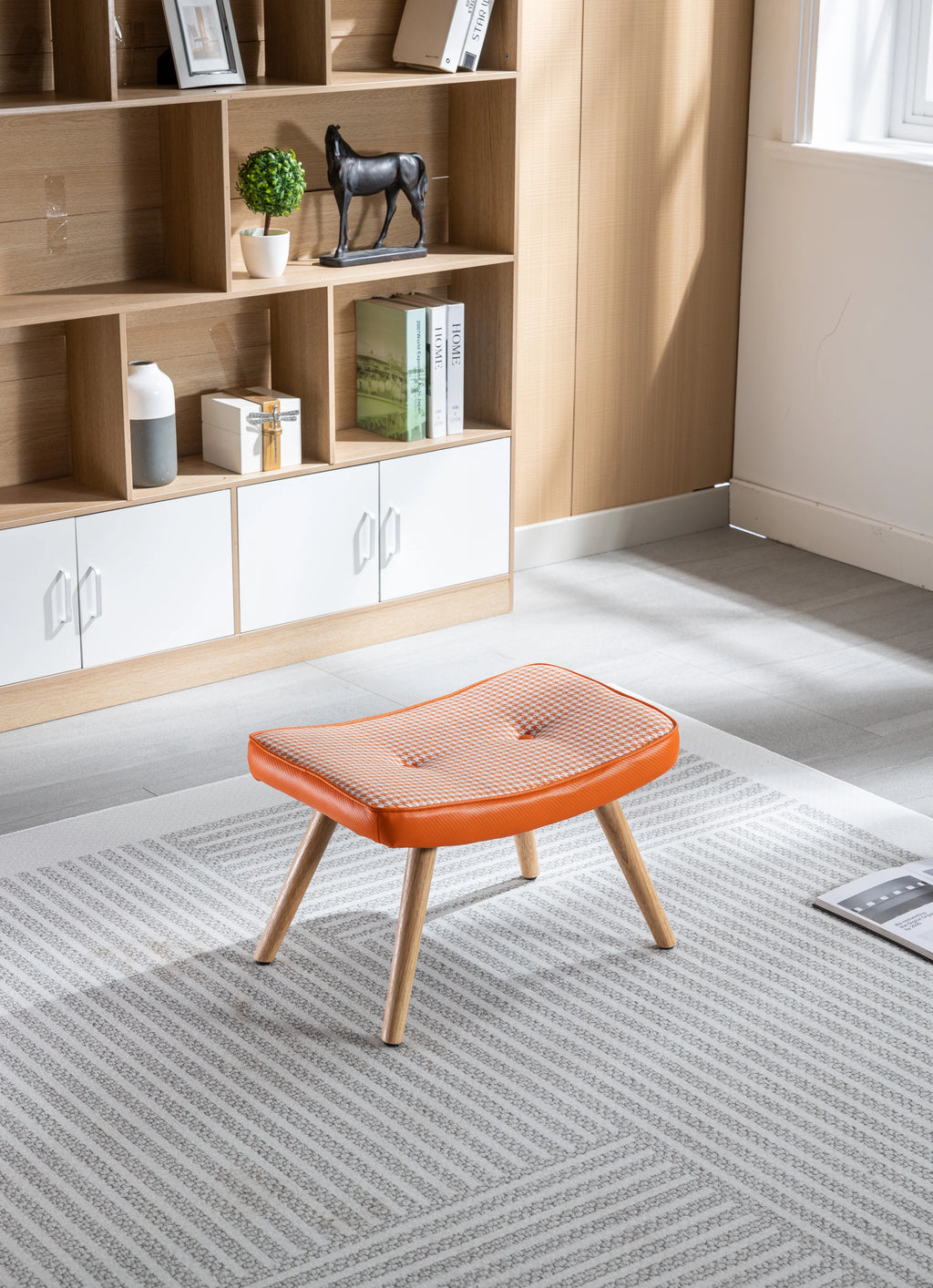 Wooden Step Stool with Cushion and Non-Slip Pad U33016