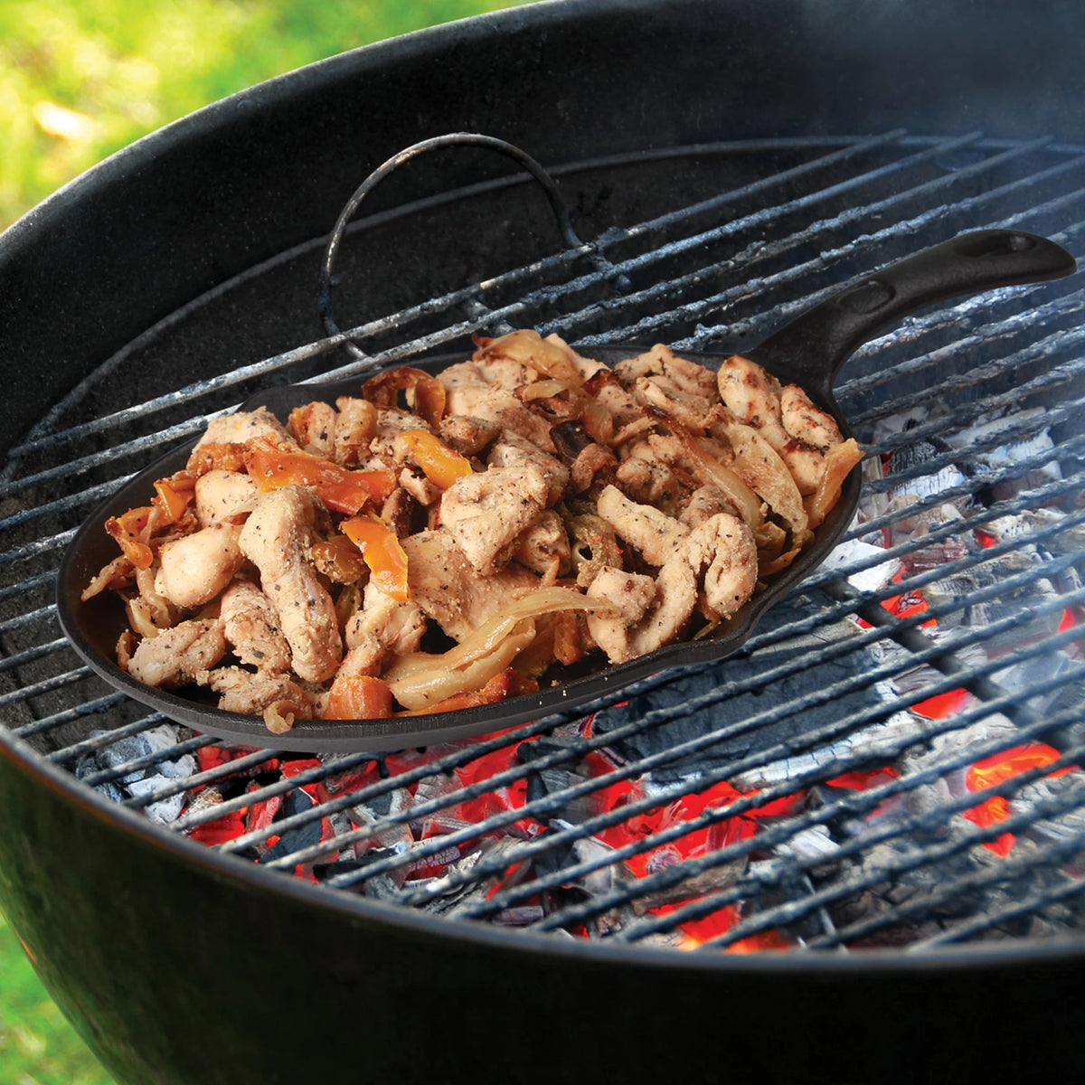 Cast Iron Skillet with Wooden Plate and Handle Cover S4189
