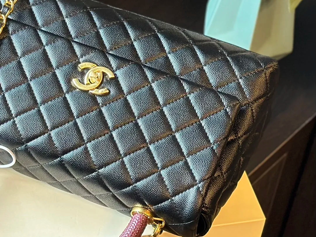 Quilted Small Flap T65129