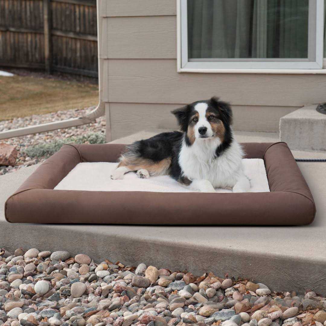 Outdoor Heated Pet Bed V2947